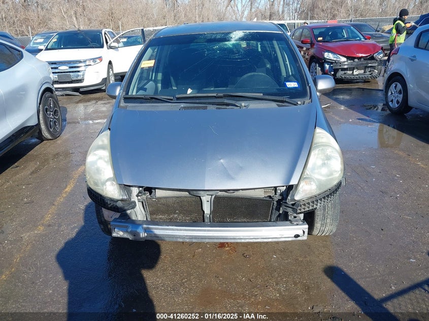 2008 HONDA FIT VIN: JHMGD38488S028963