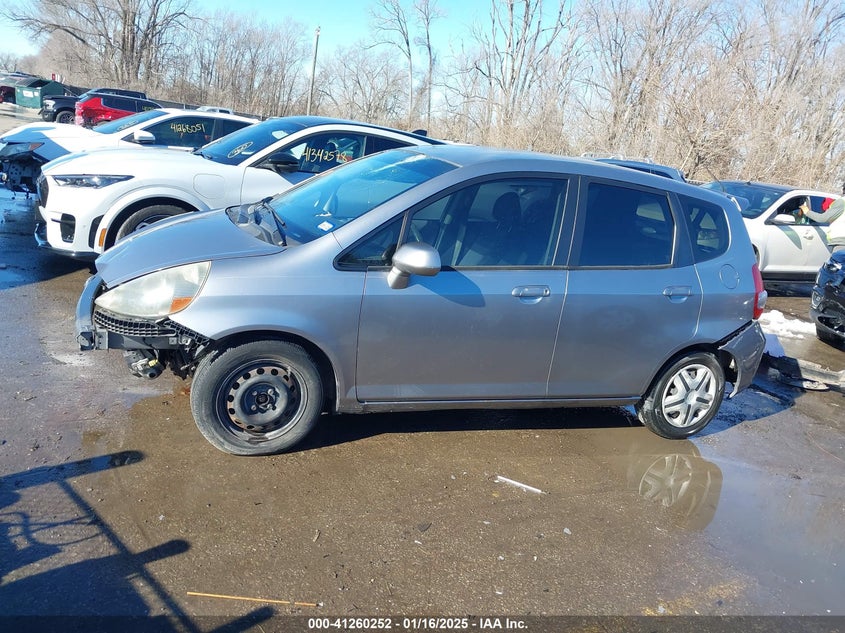 2008 HONDA FIT VIN: JHMGD38488S028963