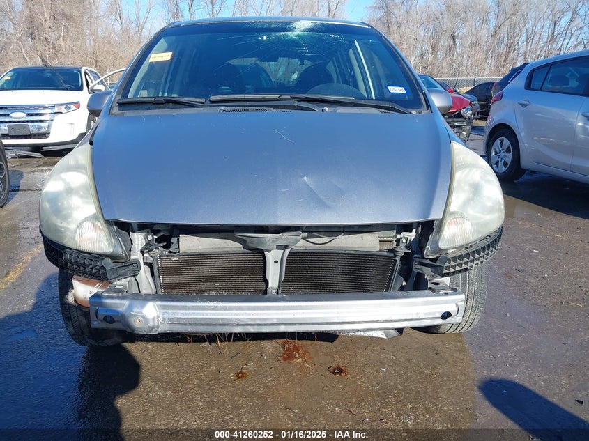 2008 HONDA FIT VIN: JHMGD38488S028963