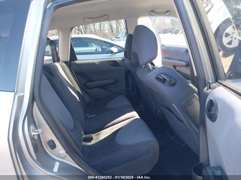 2008 HONDA FIT VIN: JHMGD38488S028963