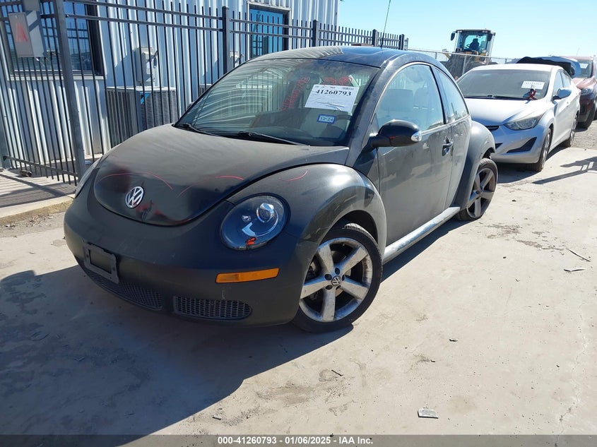 2008 Volkswagen New Beetle Black Tie Edition/Triple White black hatchback gasoline 3VWFW31C98M525339 photo #3