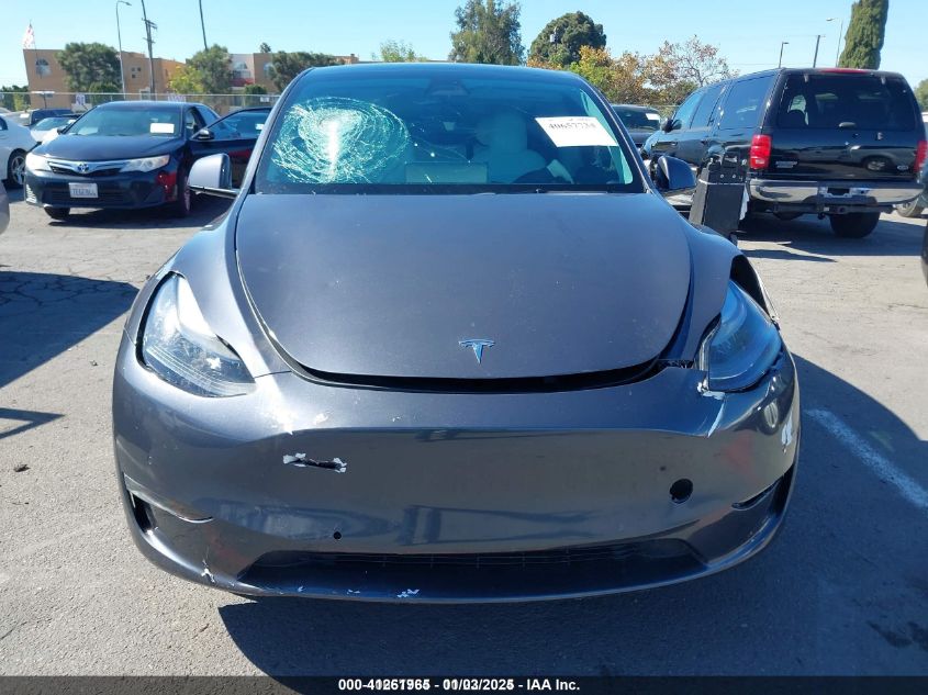 VIN 7SAYGDEF8NF398556 2022 TESLA MODEL Y no.10