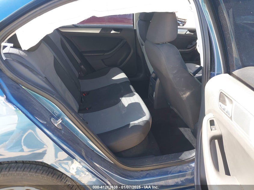 2018 VOLKSWAGEN JETTA VIN: 3VW2B7AJ5JM225982