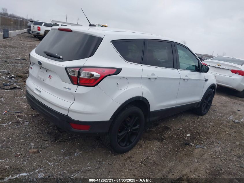 VIN 1FMCU9GD0HUD09207 2017 Ford Escape, SE no.4