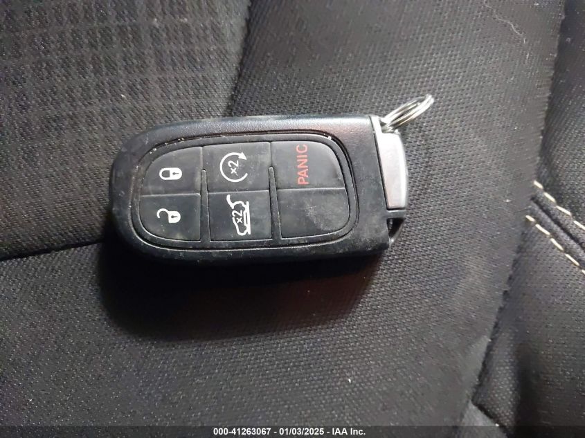 2016 Jeep Cherokee Latitude VIN: 1C4PJMCS7GW227726 Lot: 41263067