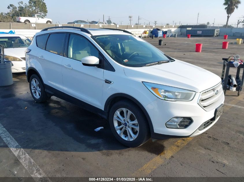 VIN 1FMCU0GDXJUA43339 2018 FORD ESCAPE no.1