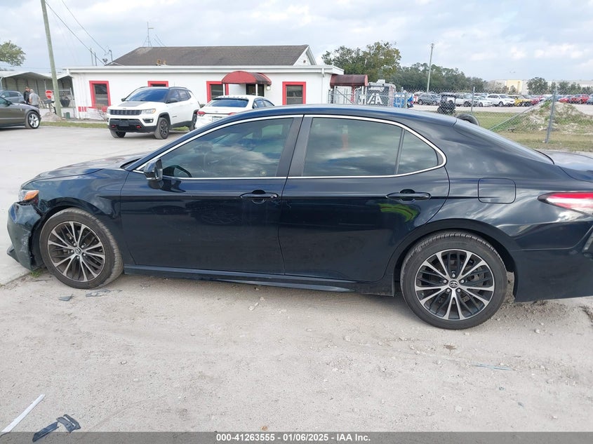 2018 TOYOTA CAMRY SE - JTNB11HK1J3046854