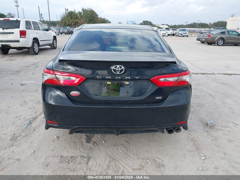 2018 TOYOTA CAMRY SE - JTNB11HK1J3046854