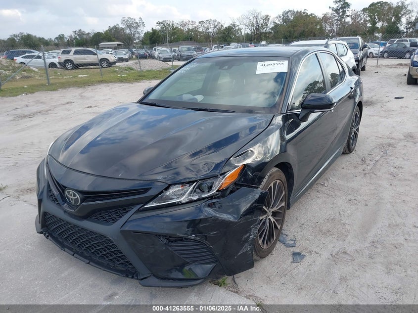 2018 TOYOTA CAMRY SE - JTNB11HK1J3046854