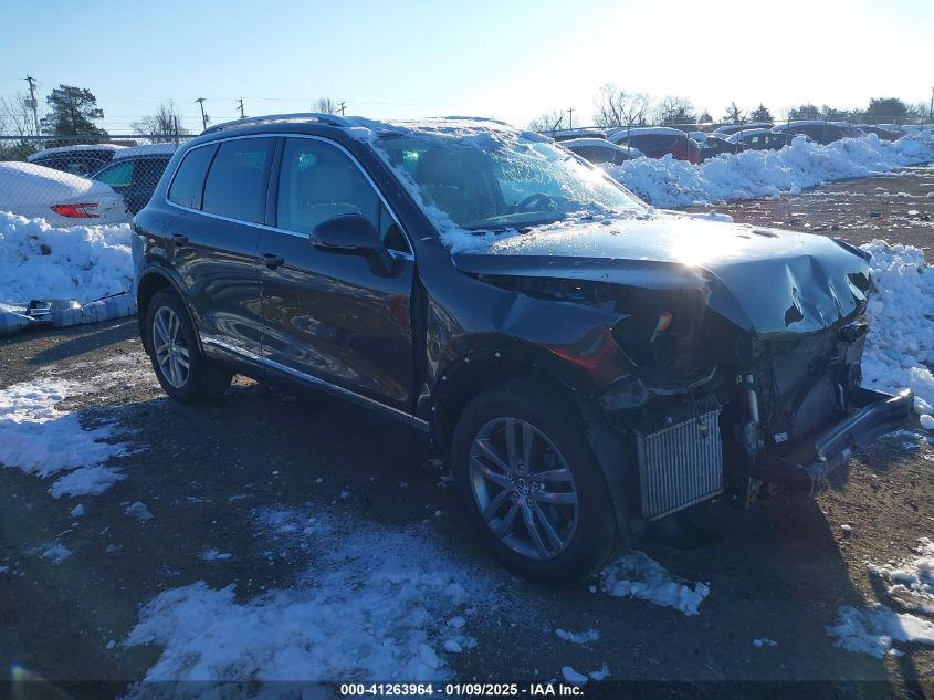 VIN WVGEP9BP0FD003025 2015 Volkswagen Touareg, Tdi Lux no.1