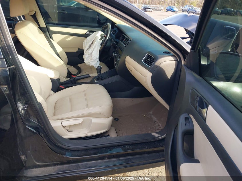 2011 VOLKSWAGEN JETTA VIN: 3VWDX7AJ4BM367056