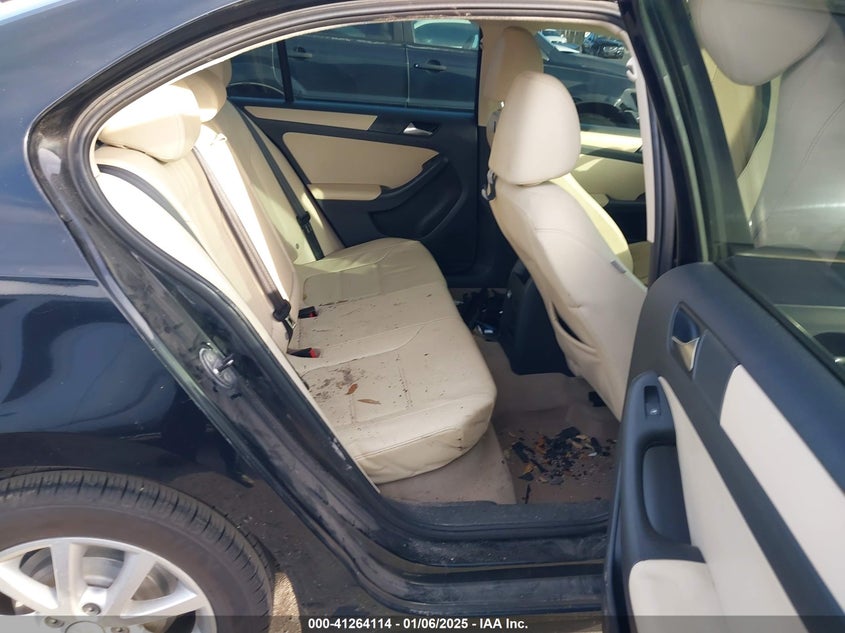 2011 VOLKSWAGEN JETTA VIN: 3VWDX7AJ4BM367056