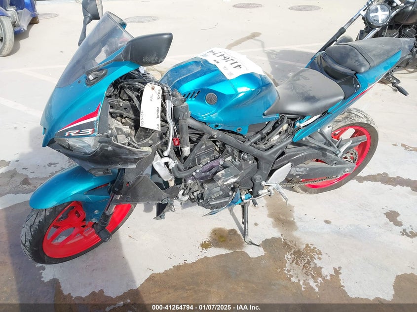 VIN MH3RH18Y7MK005319 2021 YAMAHA YZFR3 A