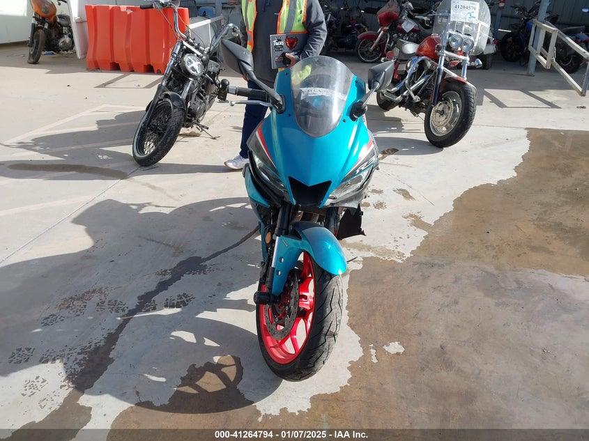 VIN MH3RH18Y7MK005319 2021 YAMAHA YZFR3 A