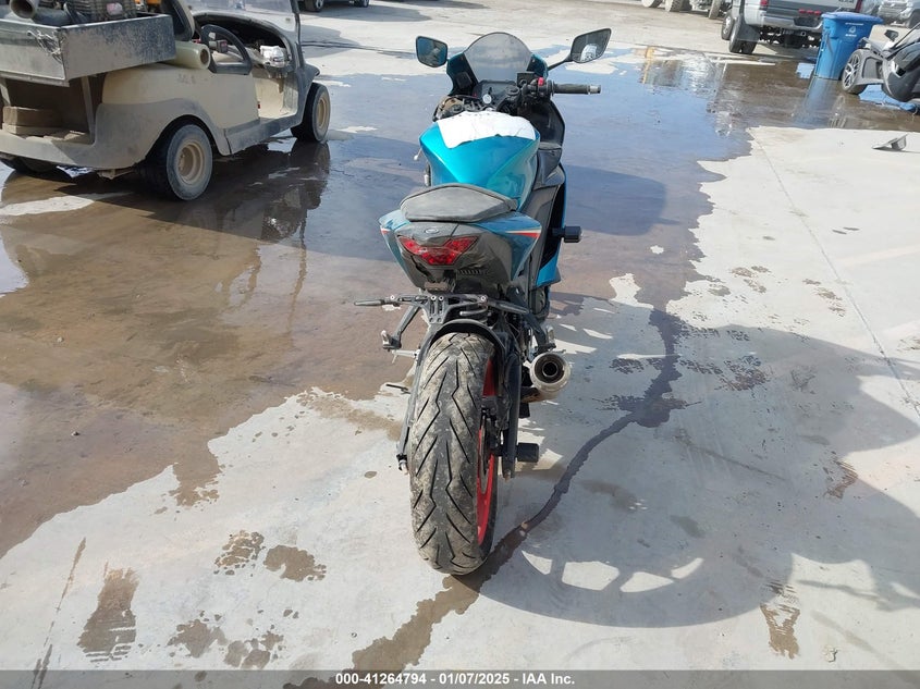 VIN MH3RH18Y7MK005319 2021 YAMAHA YZFR3 A