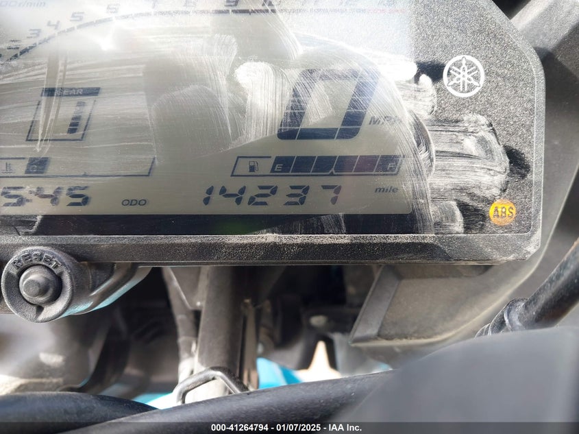 VIN MH3RH18Y7MK005319 2021 YAMAHA YZFR3 A