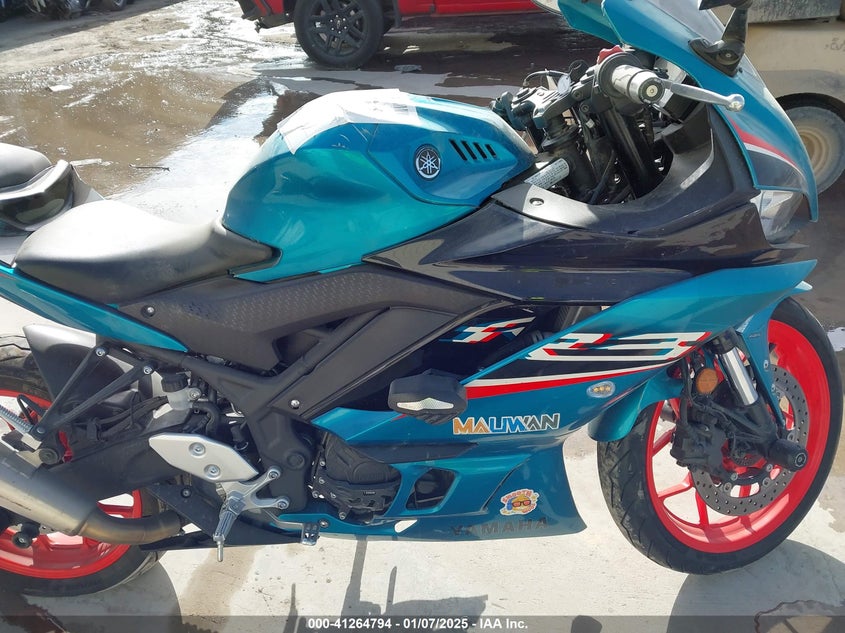 VIN MH3RH18Y7MK005319 2021 YAMAHA YZFR3 A