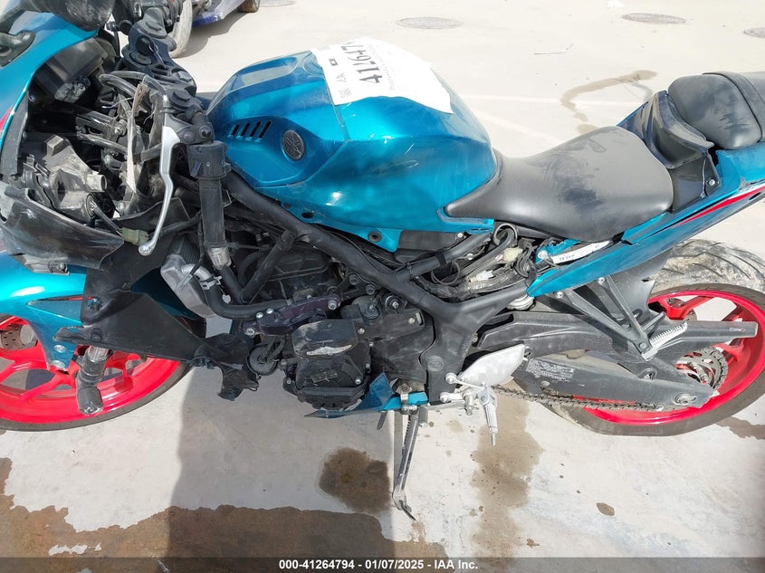 VIN MH3RH18Y7MK005319 2021 YAMAHA YZFR3 A