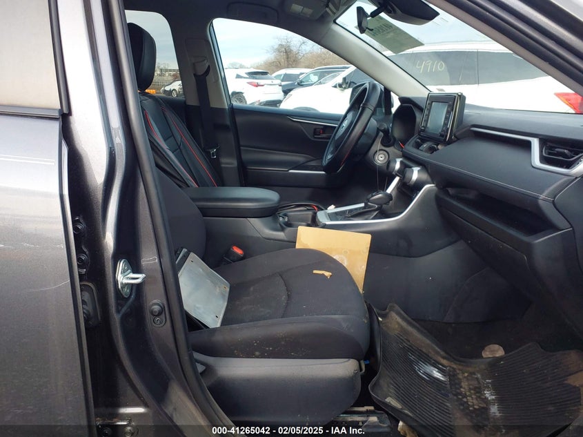 2019 TOYOTA RAV4 LE - 2T3G1RFV8KC012108