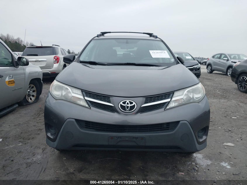 2014 TOYOTA RAV4 LE - JTMZFREV4EJ020705