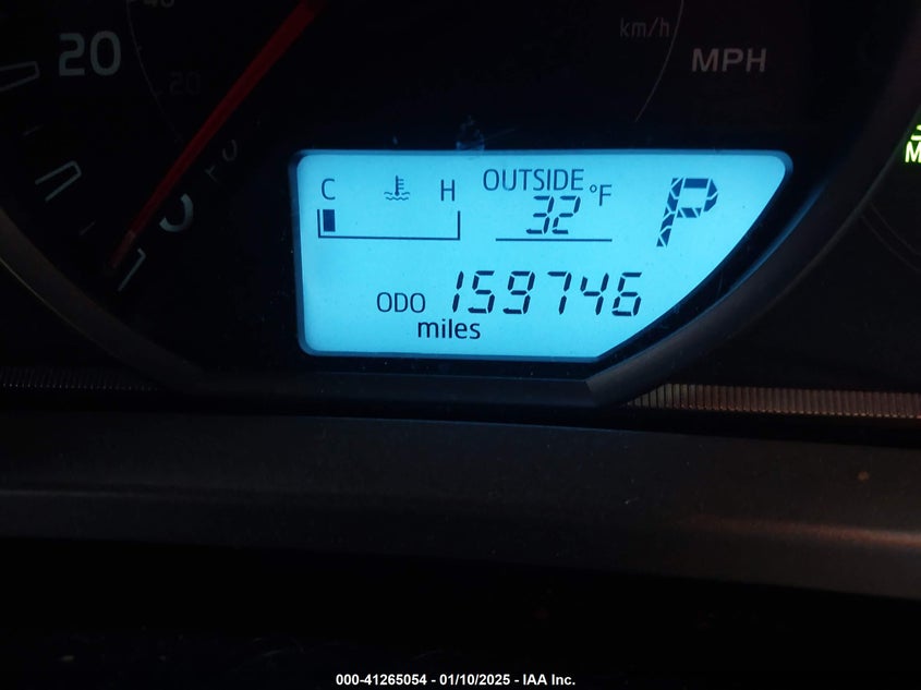 2014 TOYOTA RAV4 LE - JTMZFREV4EJ020705