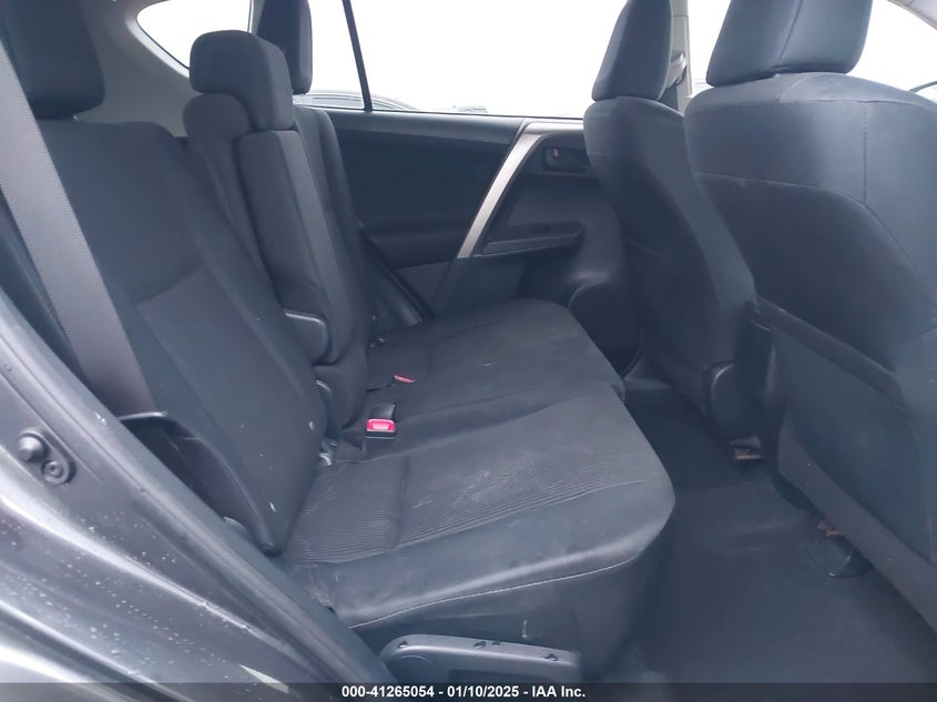2014 TOYOTA RAV4 LE - JTMZFREV4EJ020705