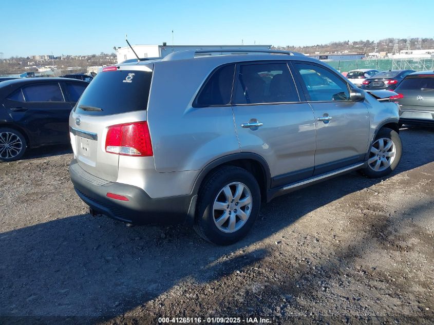 VIN 5XYKT3A61DG348359 2013 KIA Sorento, LX no.4