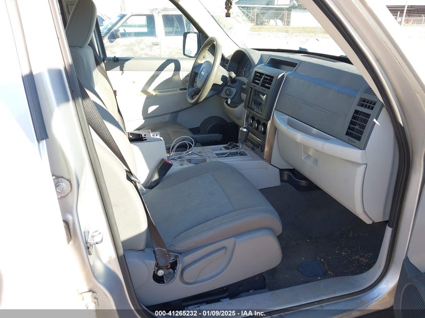 2008 JEEP LIBERTY VIN: 1J8GN28K88W235166