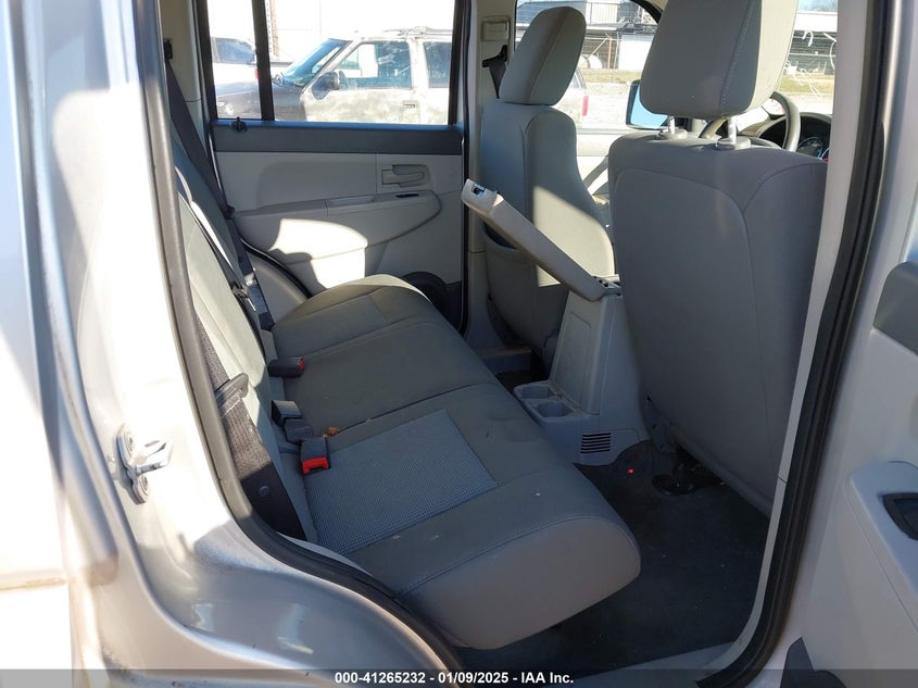 2008 JEEP LIBERTY VIN: 1J8GN28K88W235166