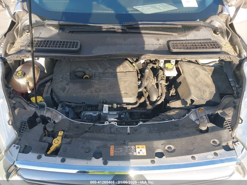 VIN 1FMCU0GD5HUC33222 2017 FORD ESCAPE SE
