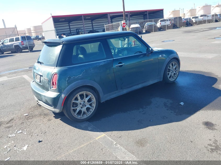 2006 MINI COOPER S VIN: WMWRE33566TJ34081