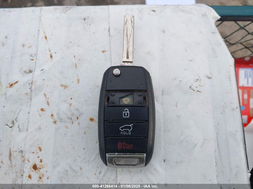 VIN KNDPM3AC4K7507958 2019 KIA SPORTAGE LX