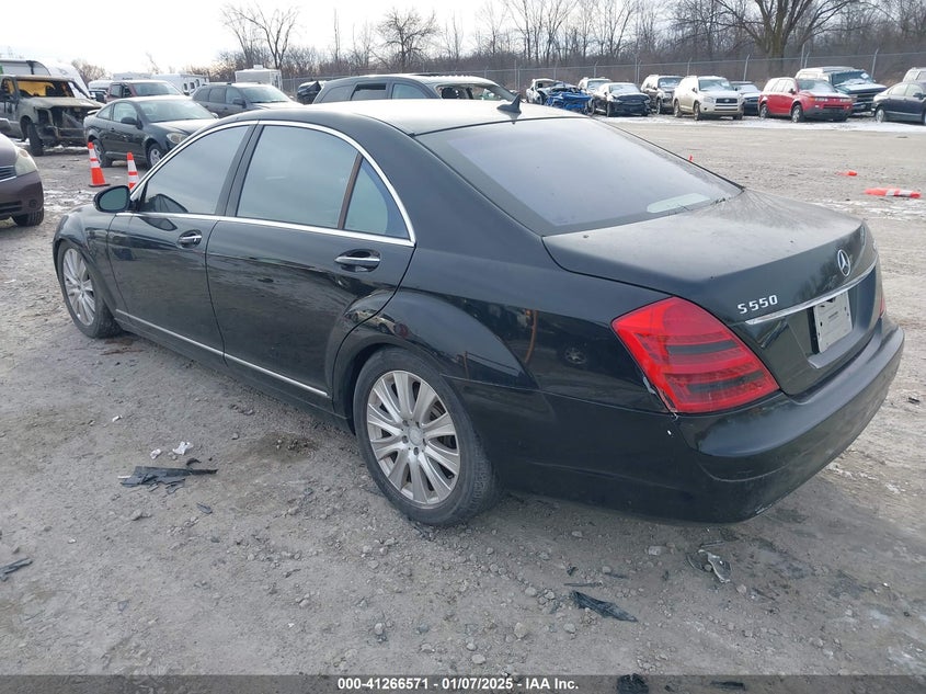 2007 MERCEDES-BENZ S 550 VIN: WDDNG86X07A136689