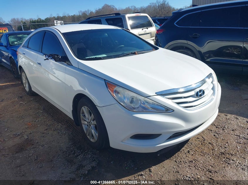 2013 HYUNDAI SONATA VIN: 5NPEB4AC1DH713644