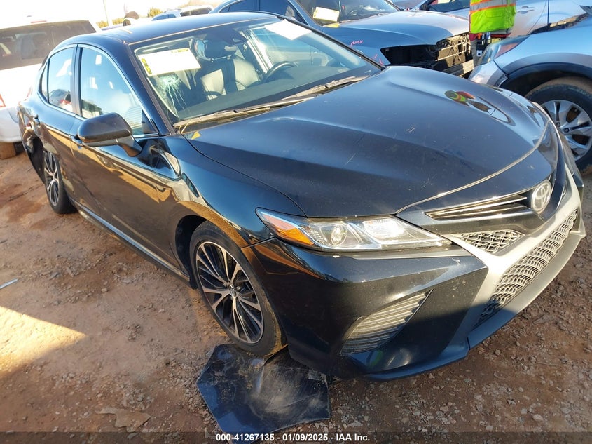 TOYOTA CAMRY SE 2020