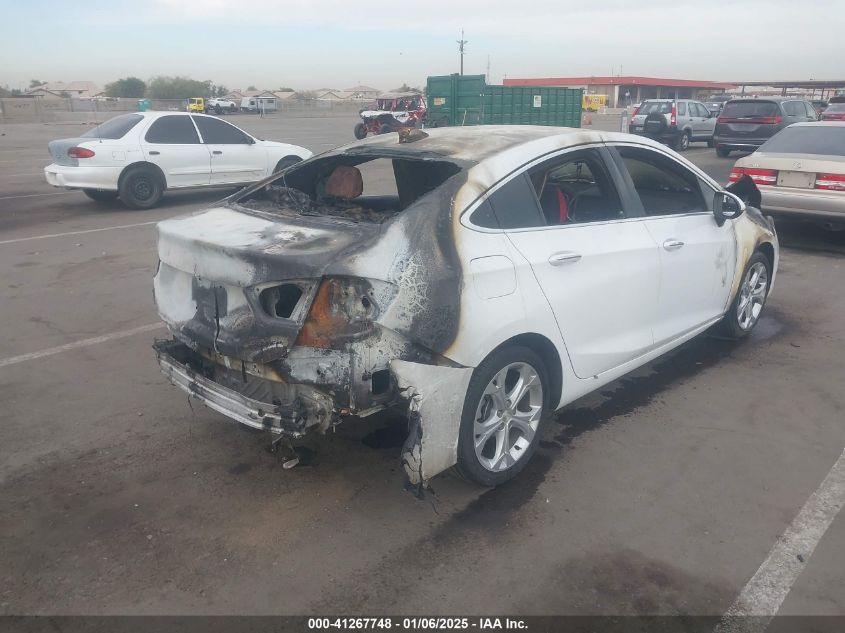 VIN 1G1BF5SM6J7233323 2018 CHEVROLET CRUZE no.4