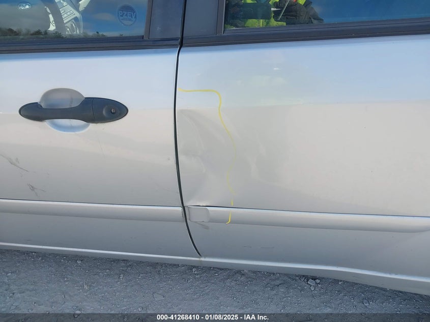 2007 FORD FOCUS VIN: 1FAHP36N97W177923