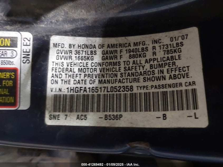 2007 HONDA CIVIC VIN: 1HGFA16517L052358