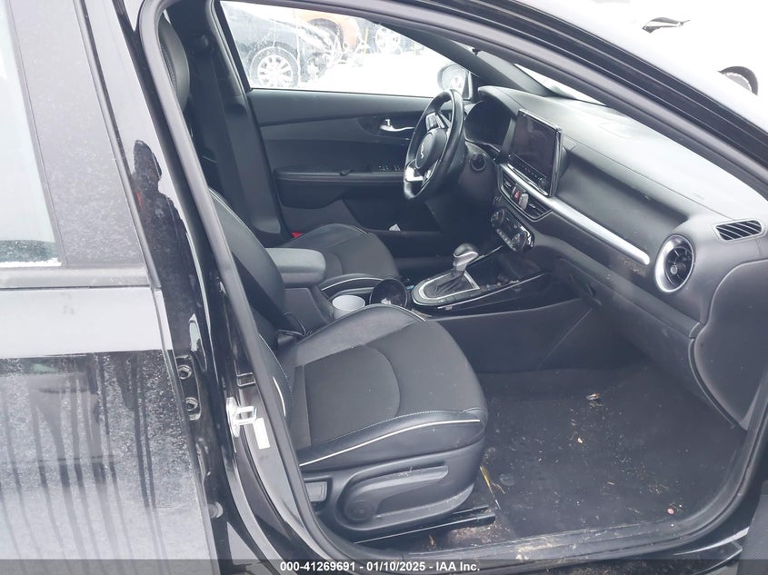 2022 KIA FORTE VIN: 3KPF54AD0NE492094
