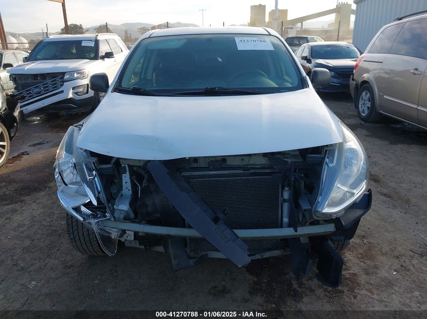 2015 NISSAN VERSA 1.6 S - 3N1CN7AP1FL817222