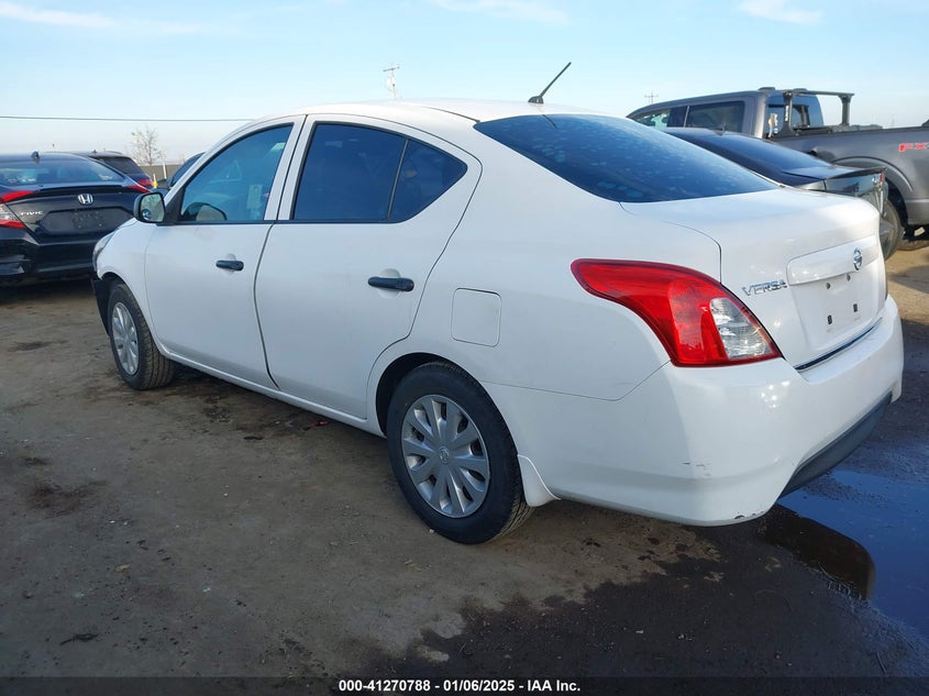 2015 NISSAN VERSA 1.6 S - 3N1CN7AP1FL817222