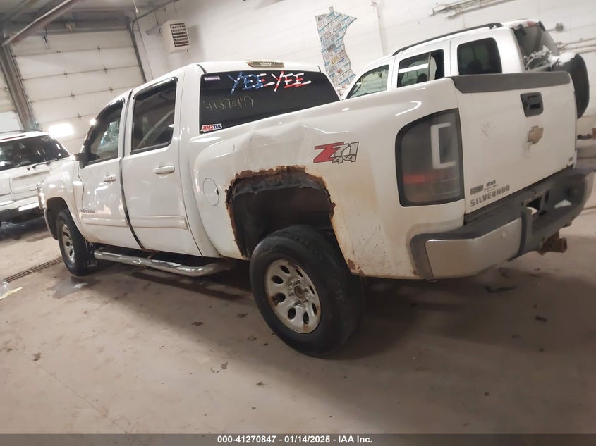 2011 CHEVROLET SILVERADO 1500 VIN: 1GCPKTE39BF169611