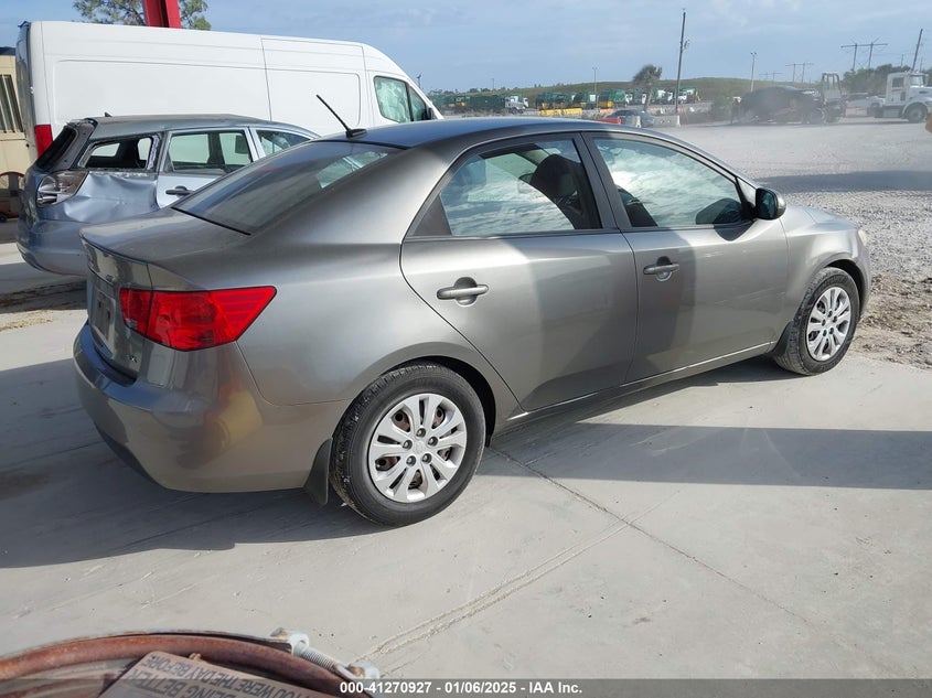2012 KIA FORTE VIN: KNAFU4A2XC5606870