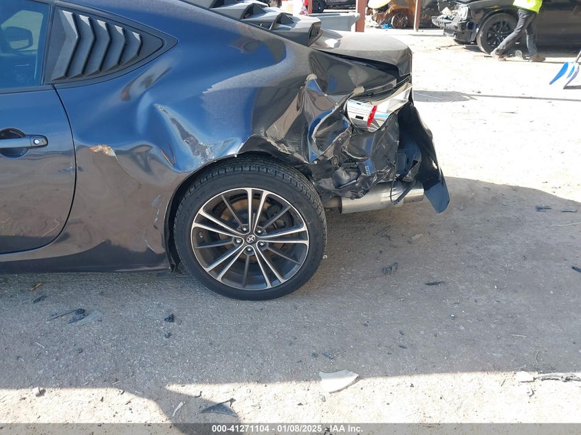 2013 SCION FR-S VIN: JF1ZNAA13D2723301