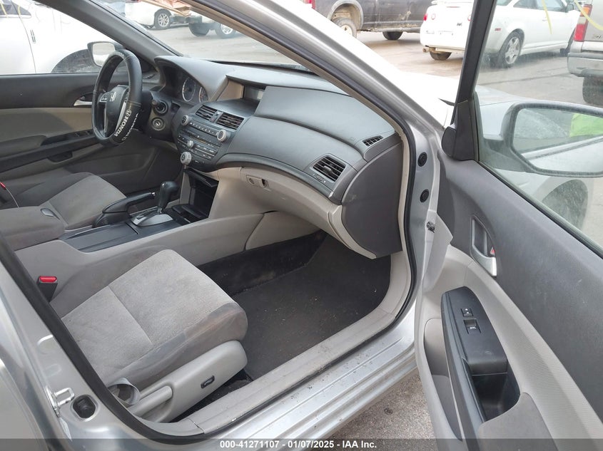 2008 HONDA ACCORD VIN: 1HGCP26448A112564