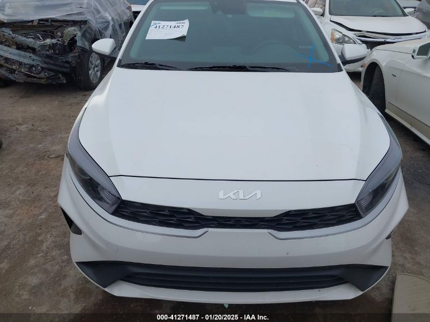 2024 Kia Forte Lxs VIN: 3KPF24AD7RE73774 Lot: 41271487