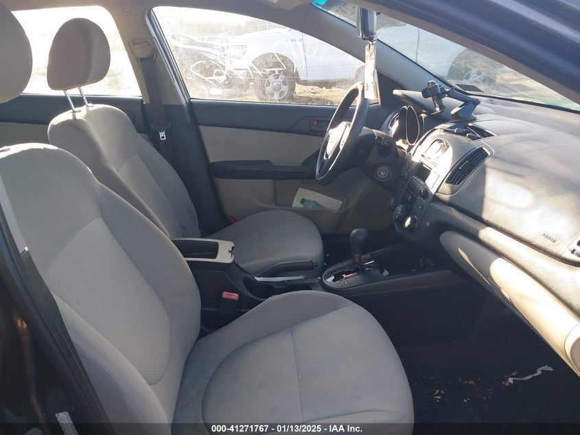 2010 KIA FORTE VIN: KNAFU4A26A5060520