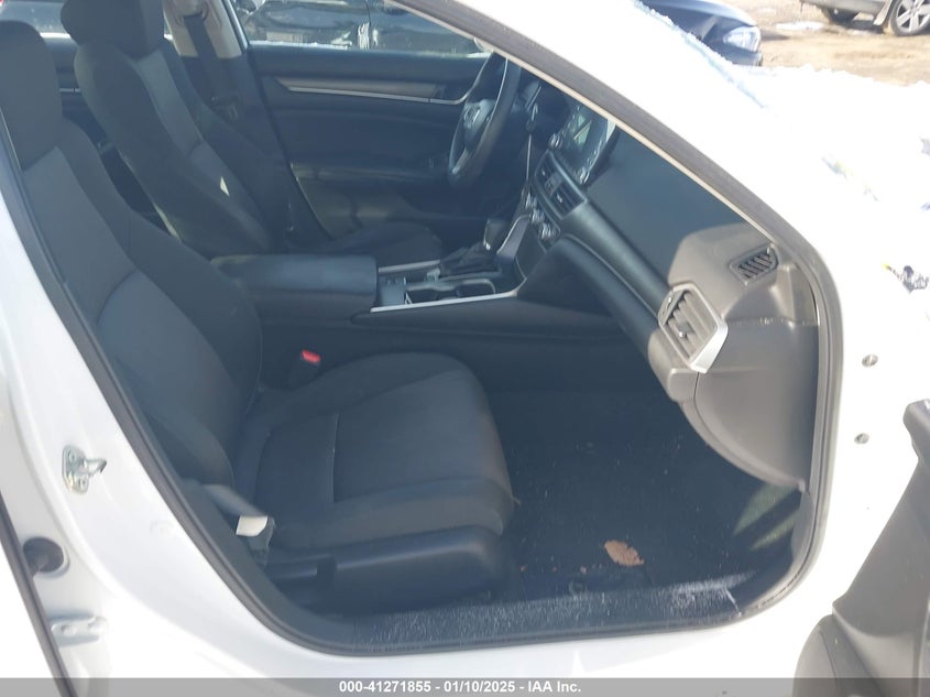 2018 HONDA ACCORD VIN: 1HGCV1F13JA152761