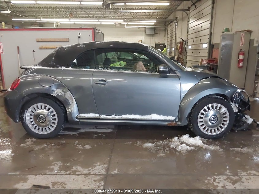 2015 VOLKSWAGEN BEETLE VIN: 3VW517AT0FM812678