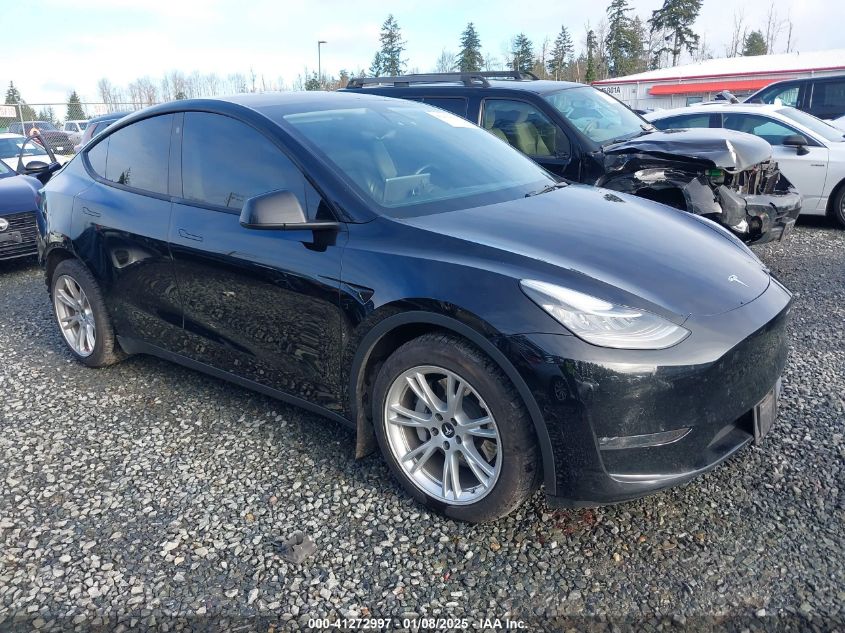 2021 TESLA MODEL Y LONG RANGE DUAL MOTOR ALL-WHEEL DRIVE - 5YJYGAEE6MF200557